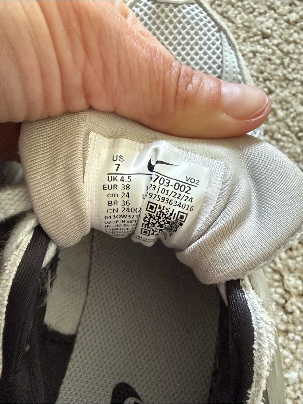 NIKE V2K Sneakers Sz 7 - Picture 6 of 6